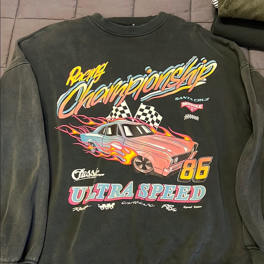 OVERSIZED Racing Championship Graphic Sweatshirt DIVIDED H&M